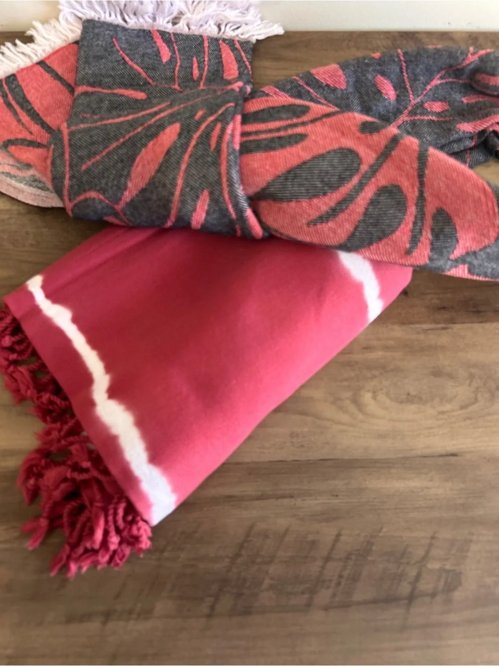 Festival Travel Towel Tie Dye Burgundy Red White 36 x 65 NEW